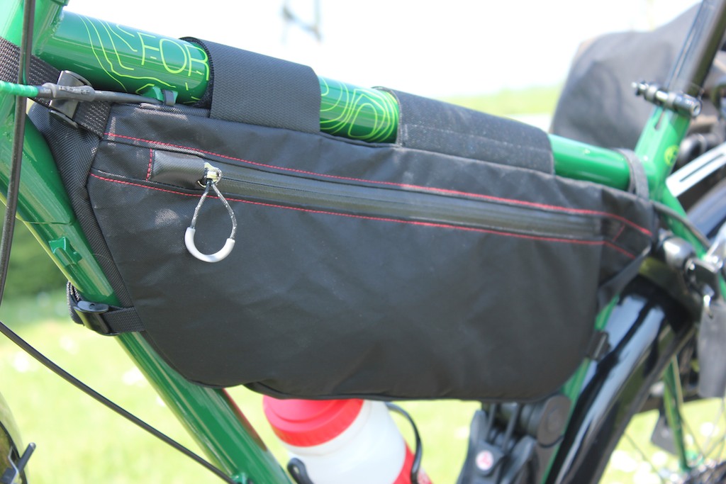 revelate designs tangle bike frame bag